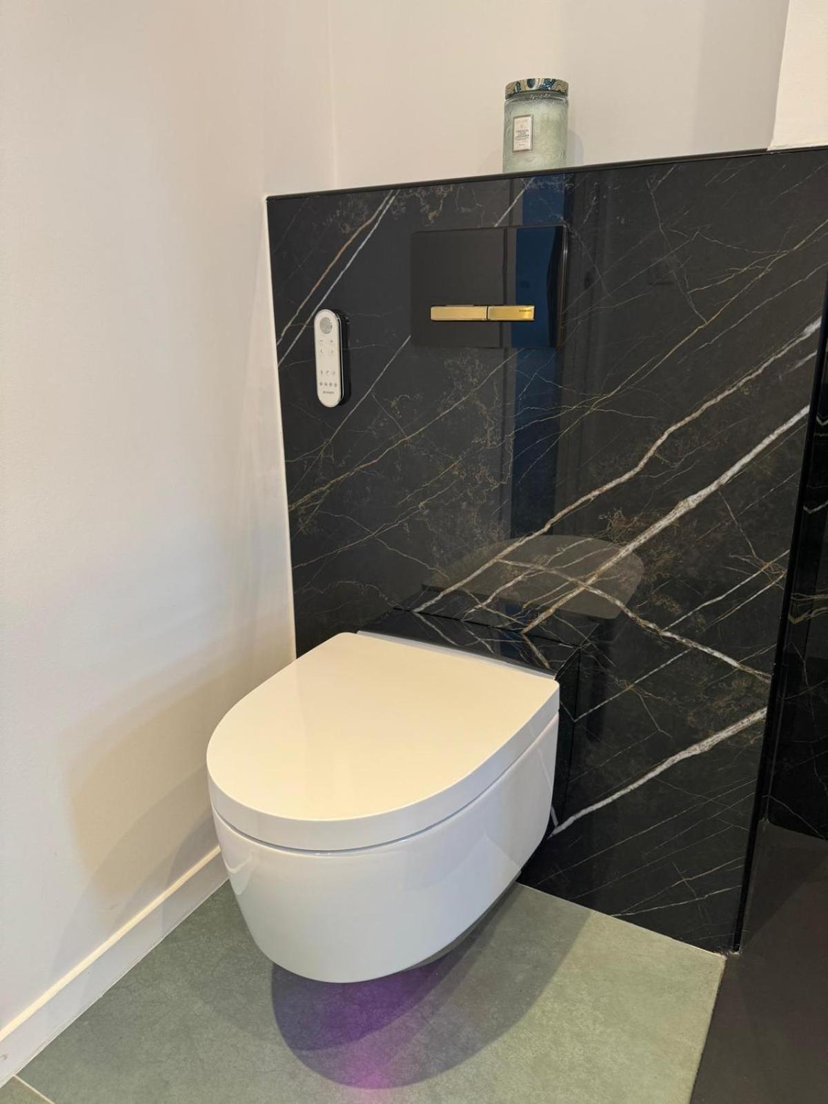 Modern Green & White - Apartments T3 60M2 Annecy - Parking Prive - Wifi - Netflix 외부 사진
